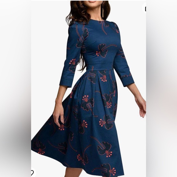 Dresses & Skirts - Retro inspired lightweight fit and flare dress size Medium